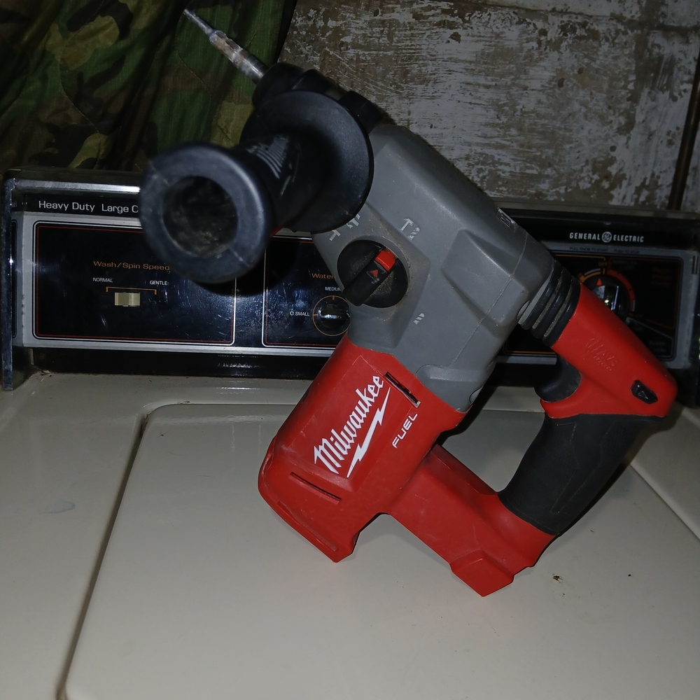 Milwaukee Fuel Red Cordless Rotary Hammer Drill